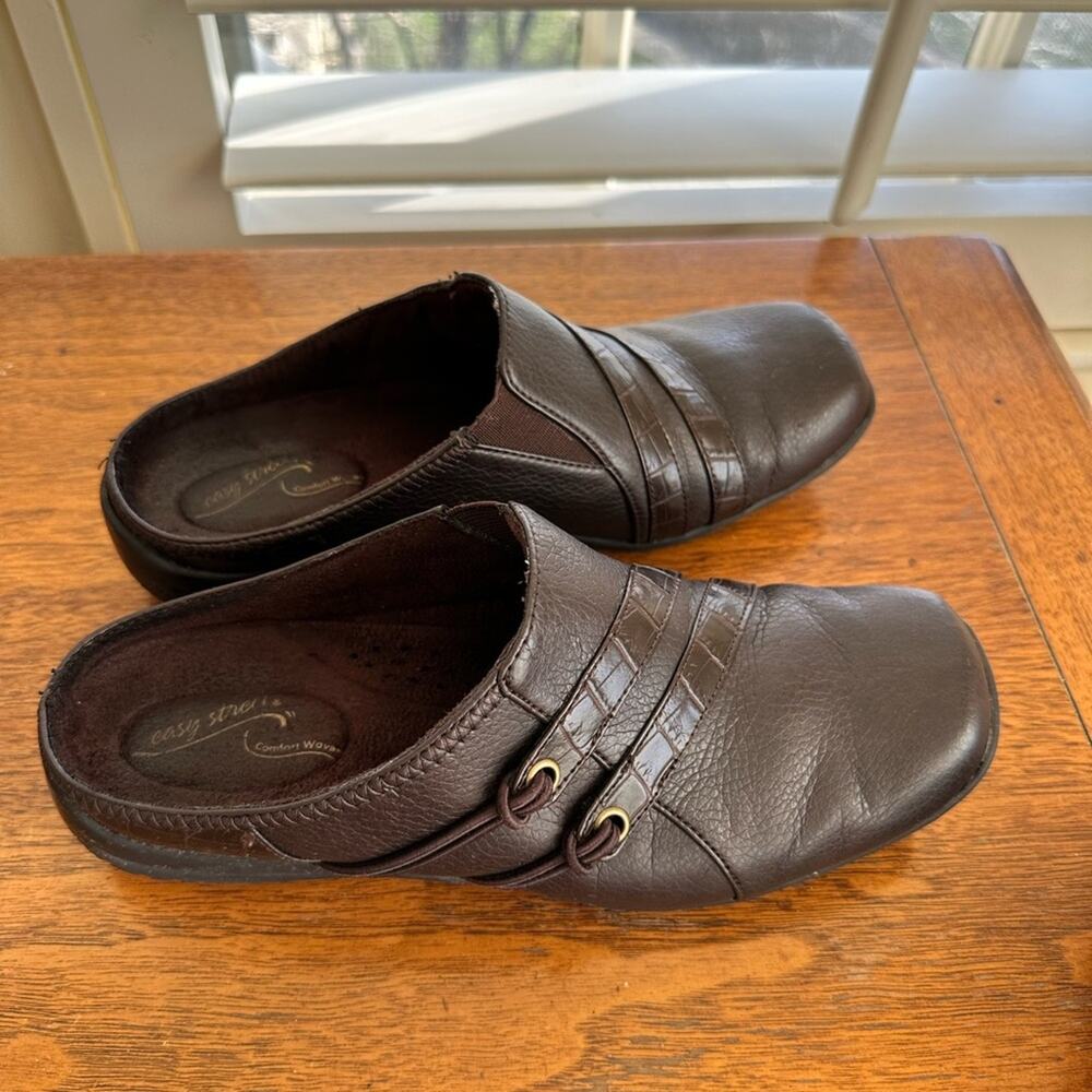 Easy street brown leather mules